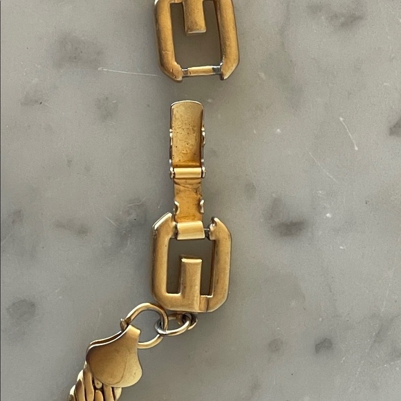 GIVENCHY Gold Plated Herringbone Chain Double G Necklace Vintage - Picture 10 of 17
